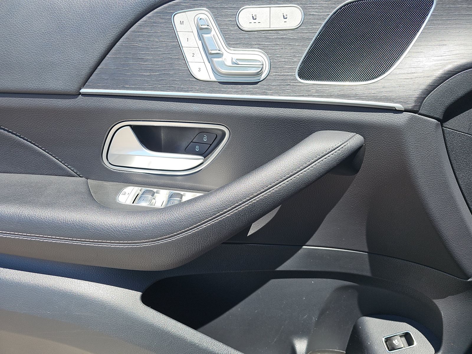 Mercedes-Benz GLE 2025