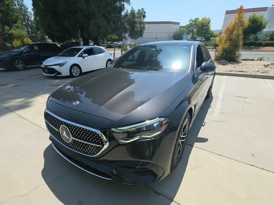 Mercedes-Benz E 300 2026
