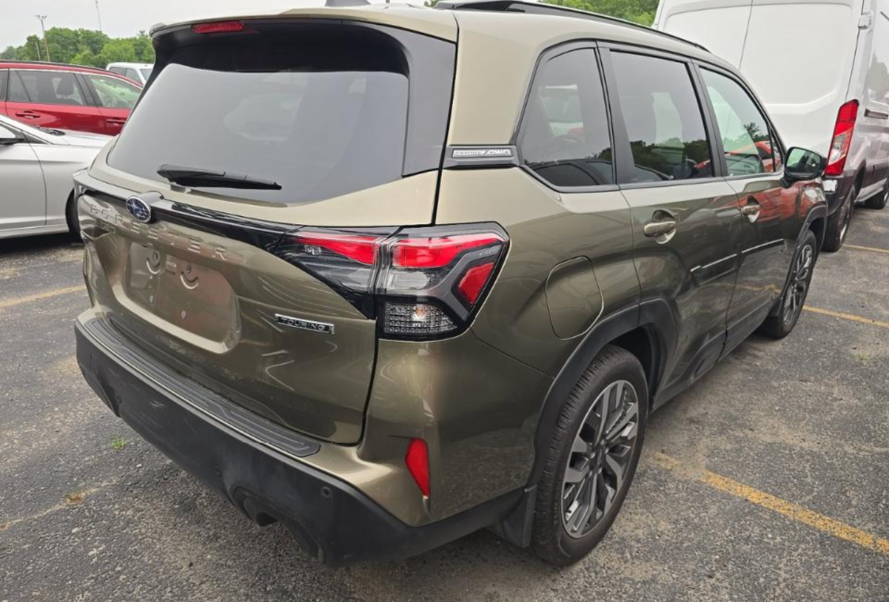 Subaru Forester Touring 2025