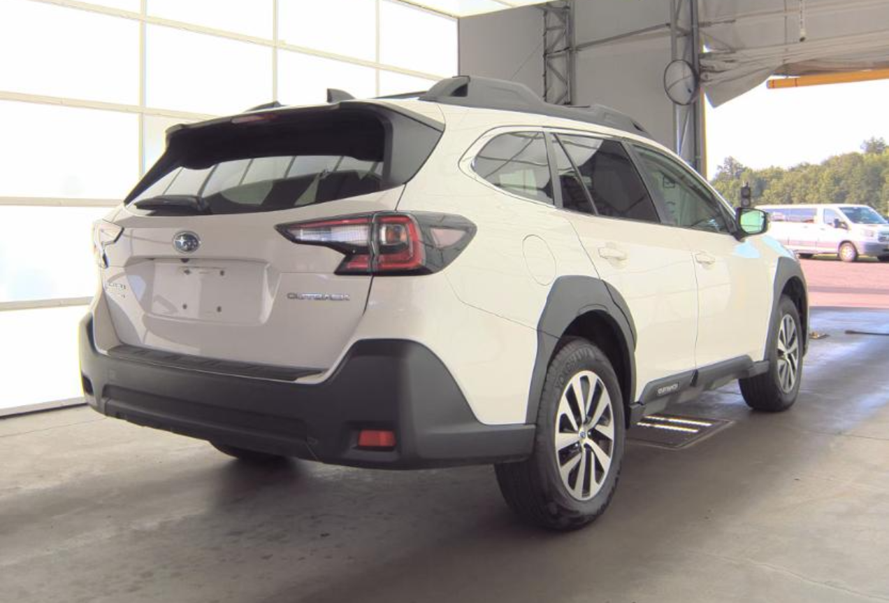 Subaru Outback Premium 2024