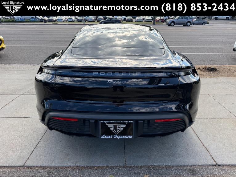 Porsche Taycan 2025