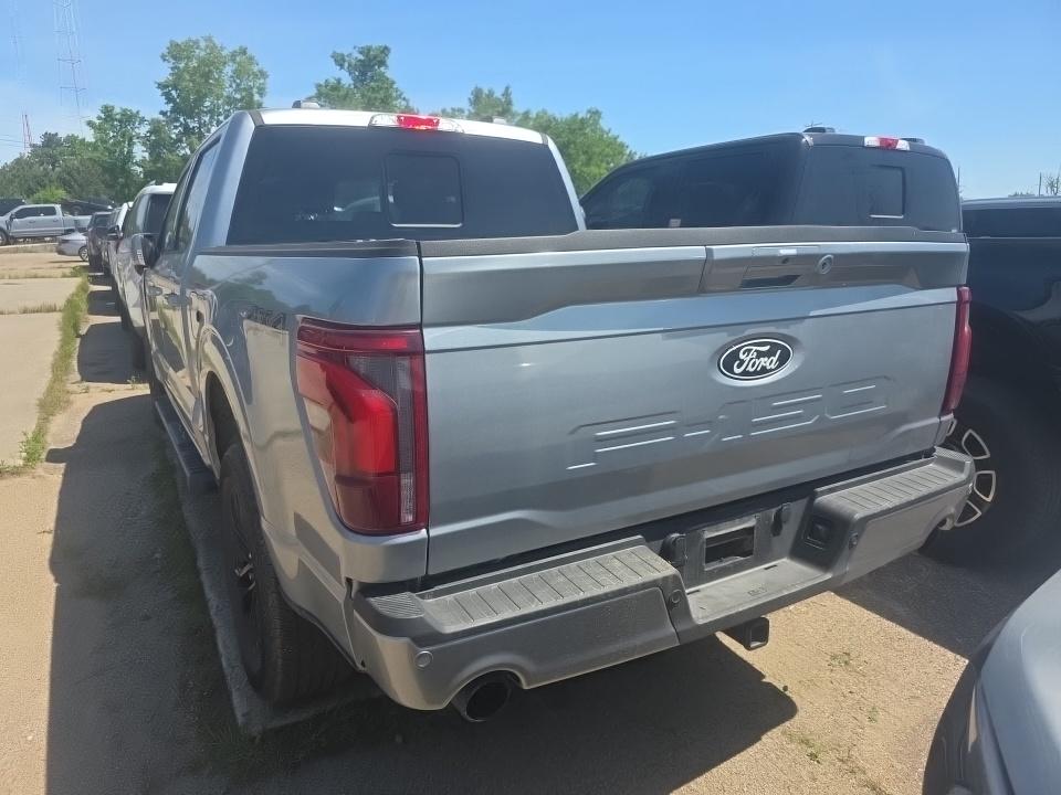 FORD F-150 LARIAT Crew Cab Short Bed 2025