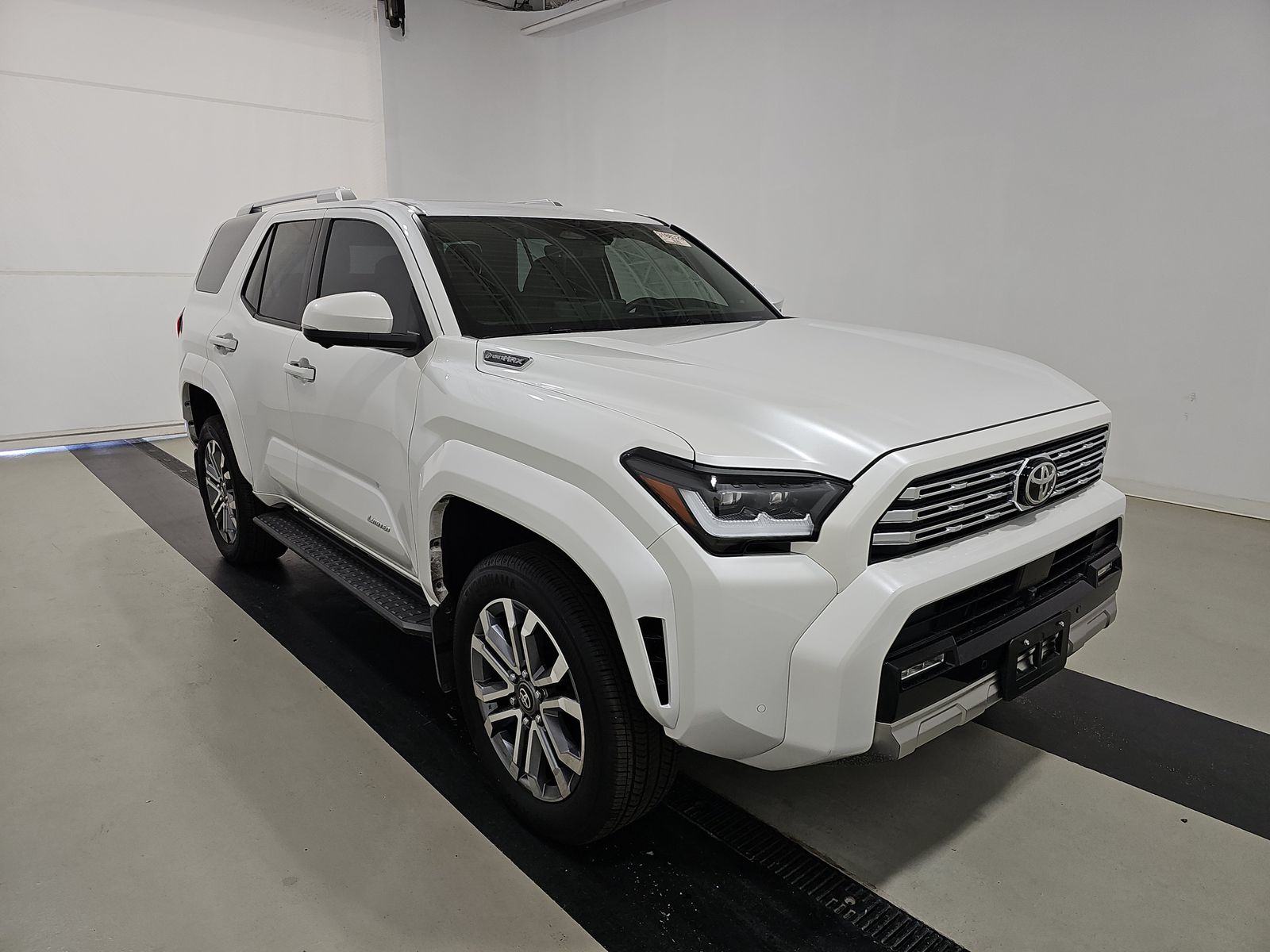 Toyota 4Runner i-FORCE MAX Limited 2026