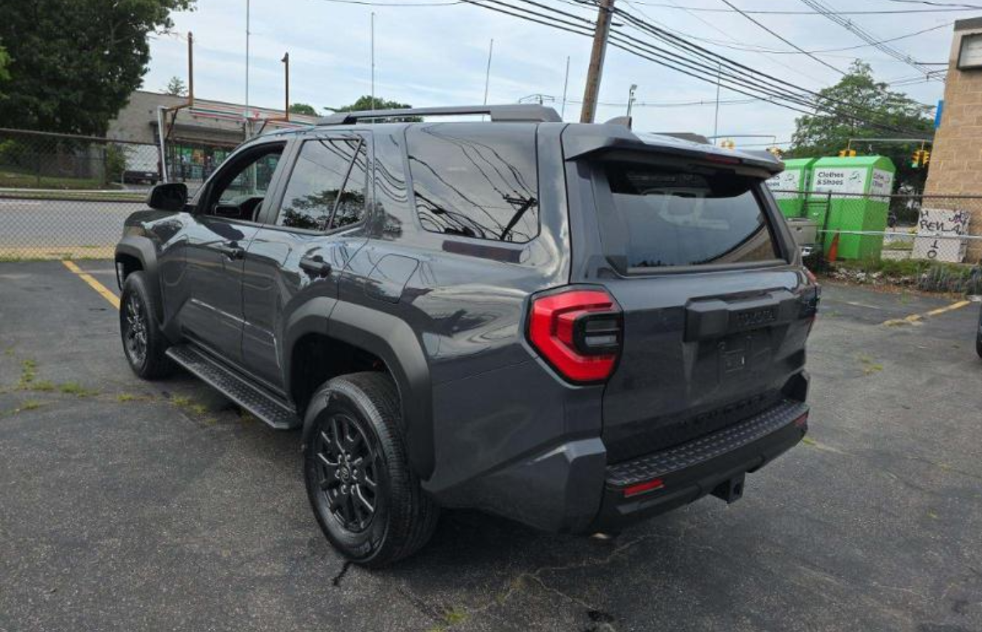 Toyota 4Runner SR5 2025