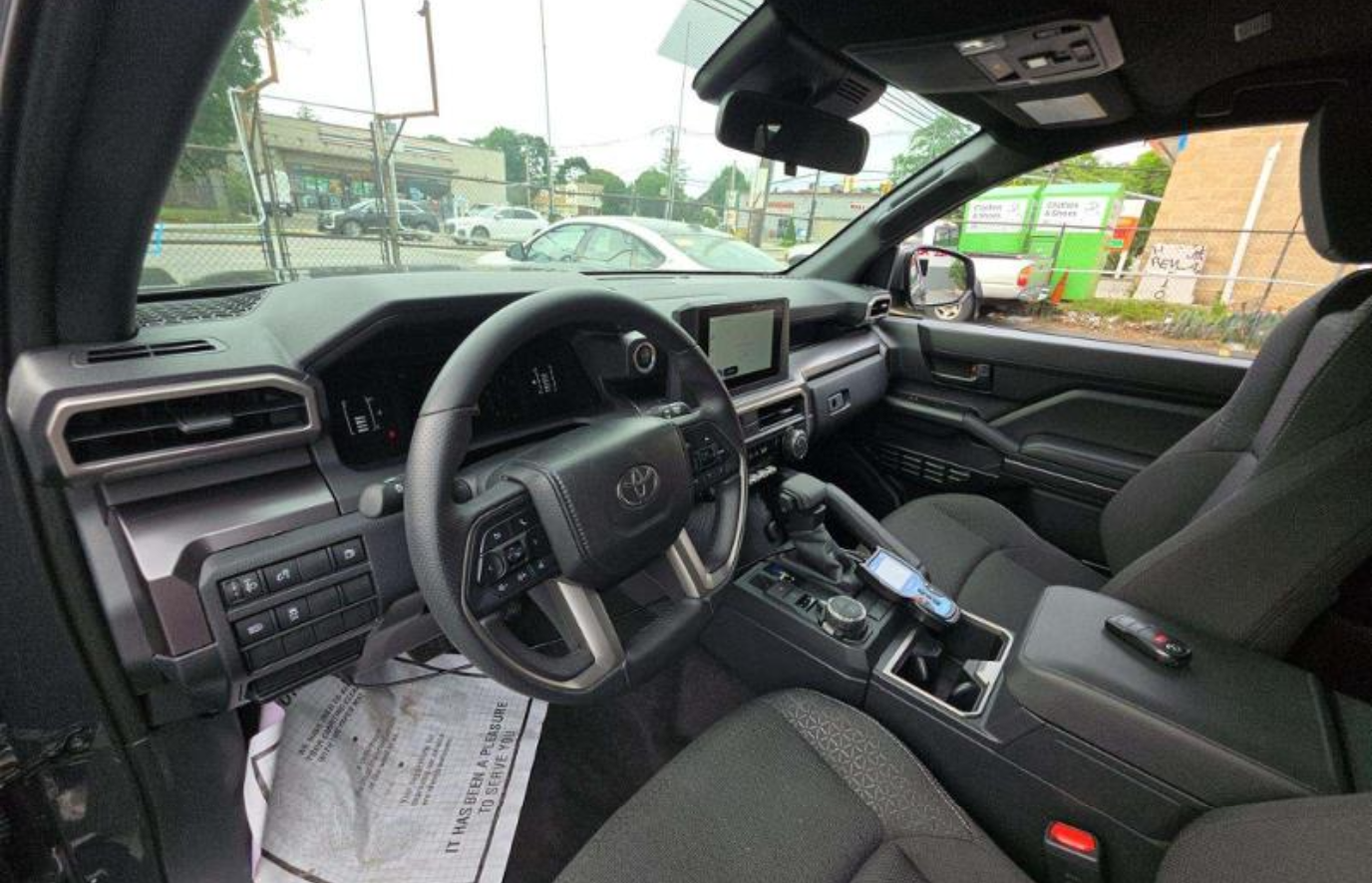 Toyota 4Runner SR5 2025