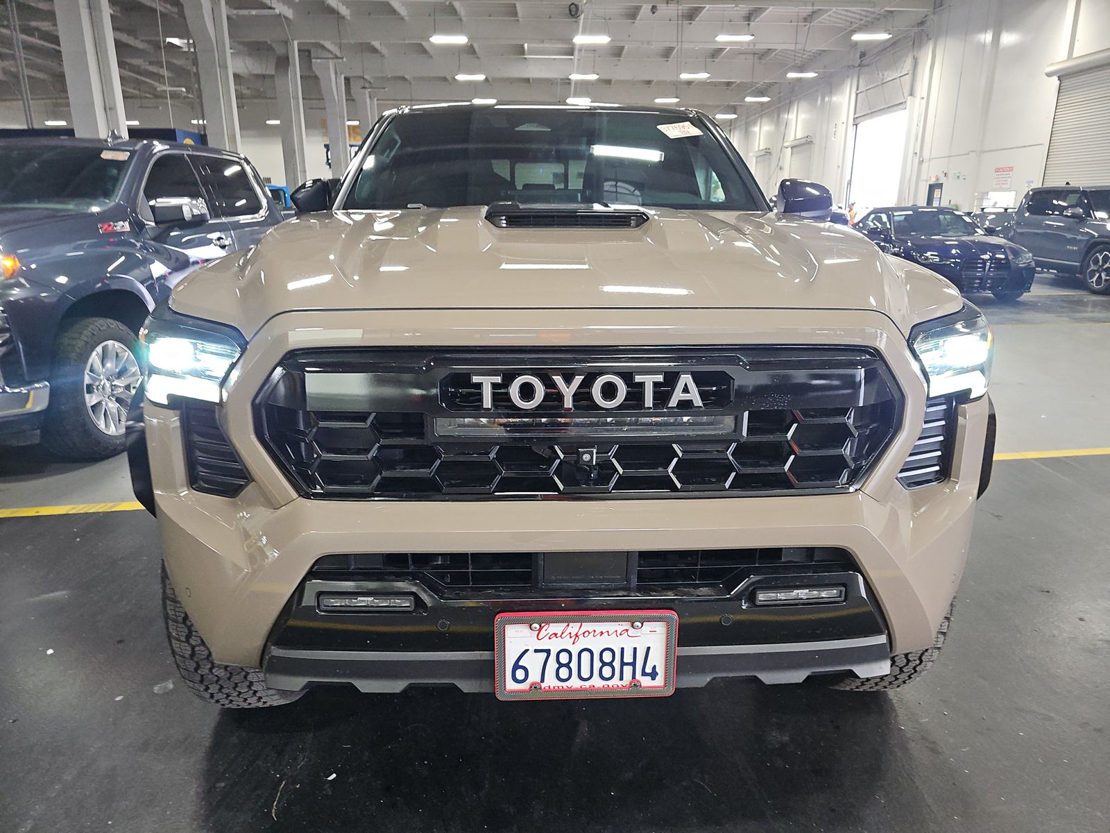 Toyota Tacoma i-FORCE MAX TRD Pro Crew Cab Medium Bed 2025