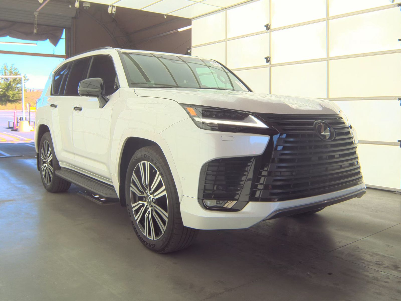 Lexus LX 700h Luxury 2025