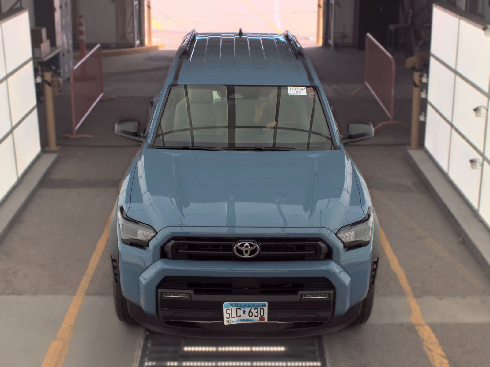 Toyota 4Runner SR5 2025