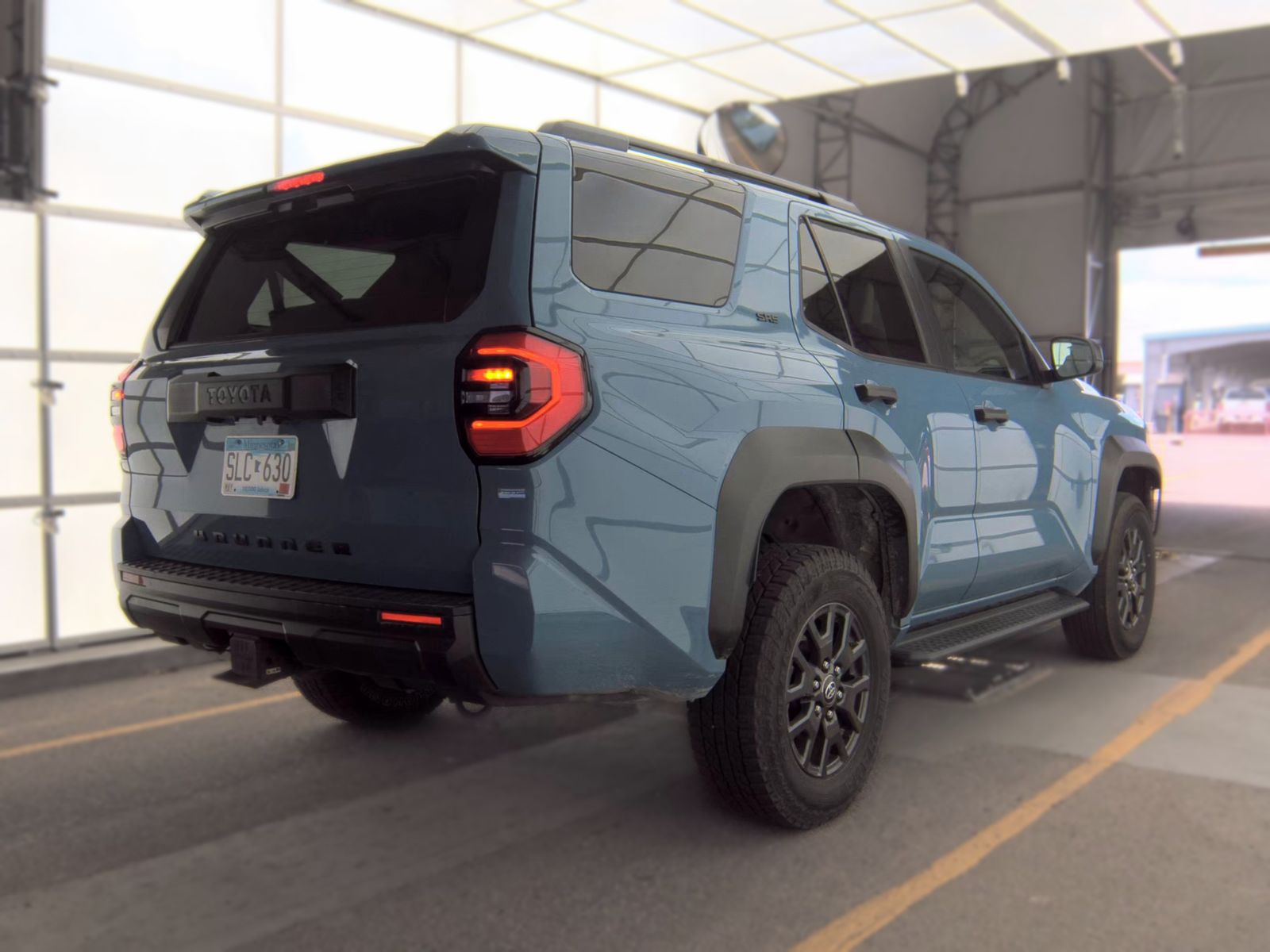 Toyota 4Runner SR5 2025