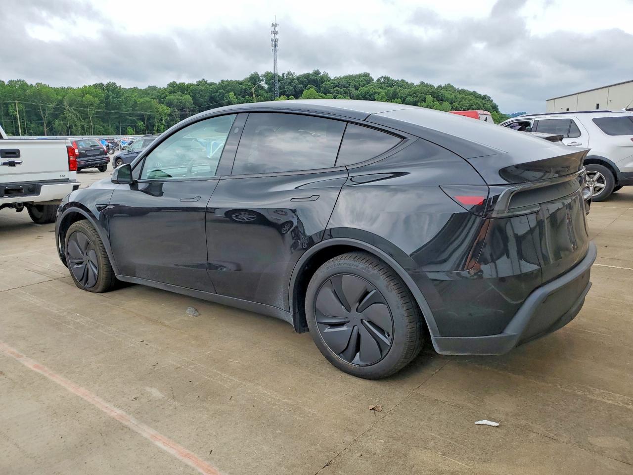 TESLA Model Y 2026