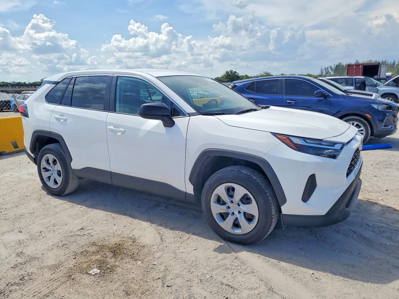 TOYOTA Rav4 Le 2025