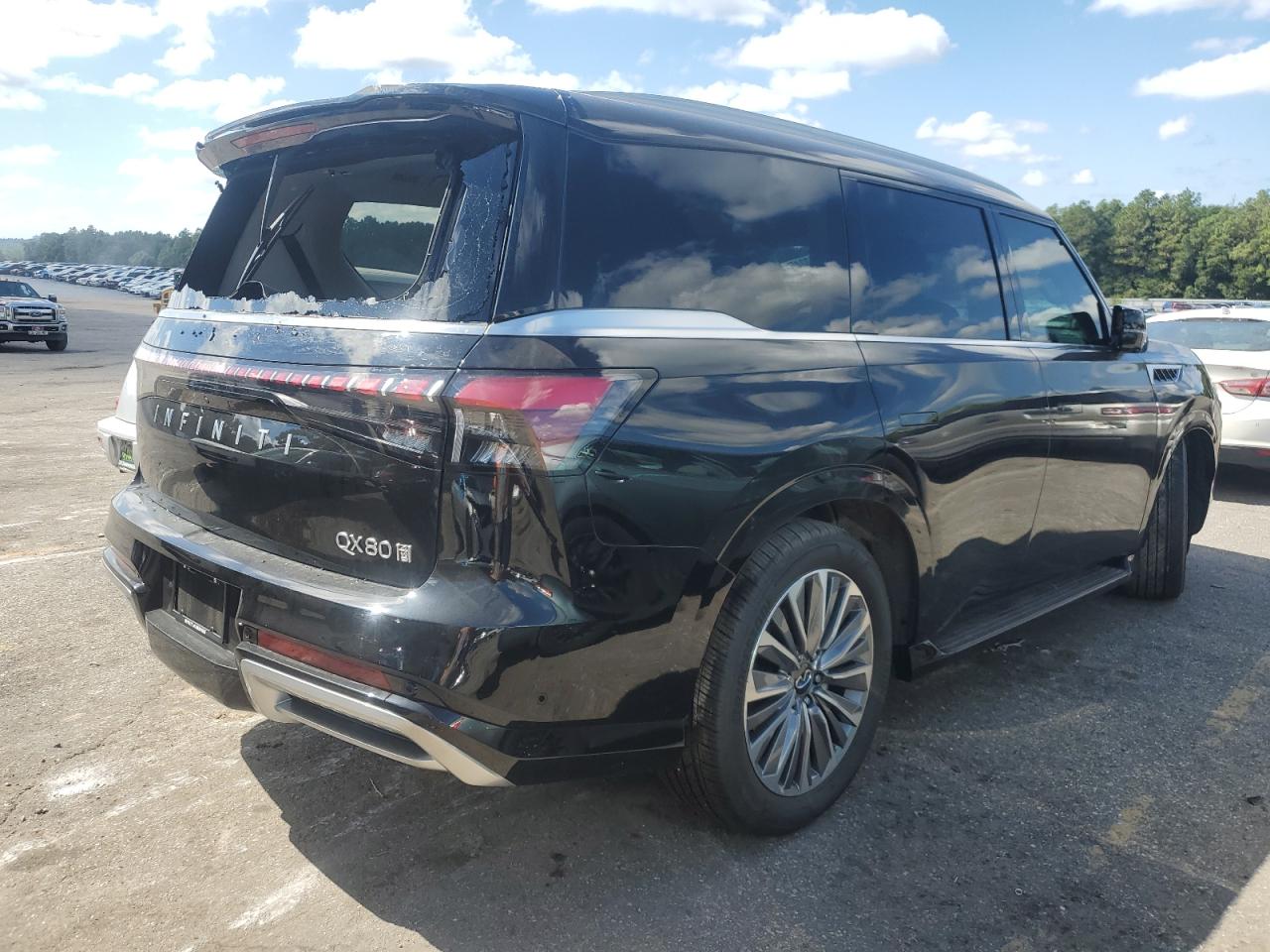 INFINITI Qx80 Luxe 2025