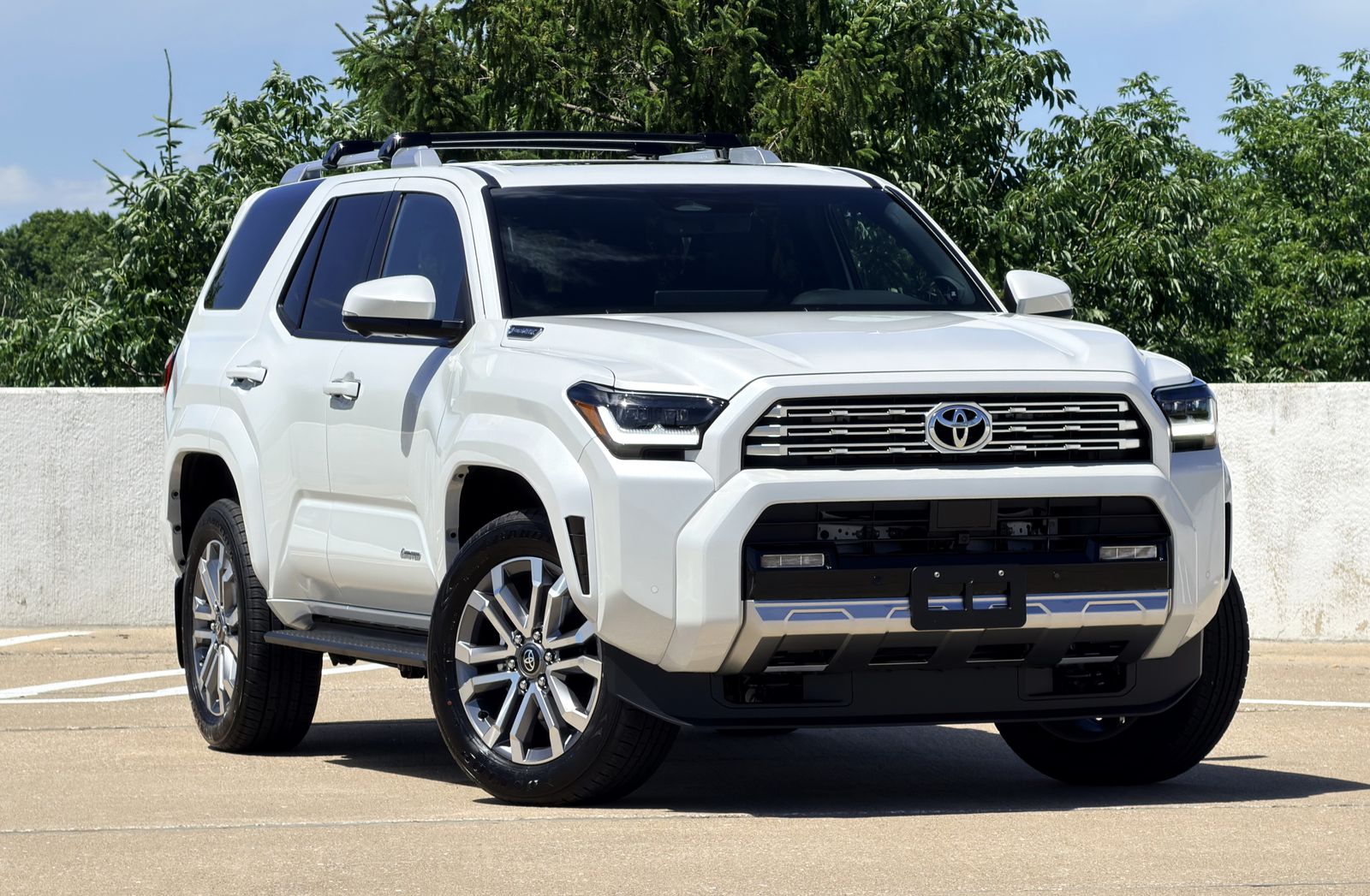 Toyota 4Runner i-FORCE MAX Limited 2026