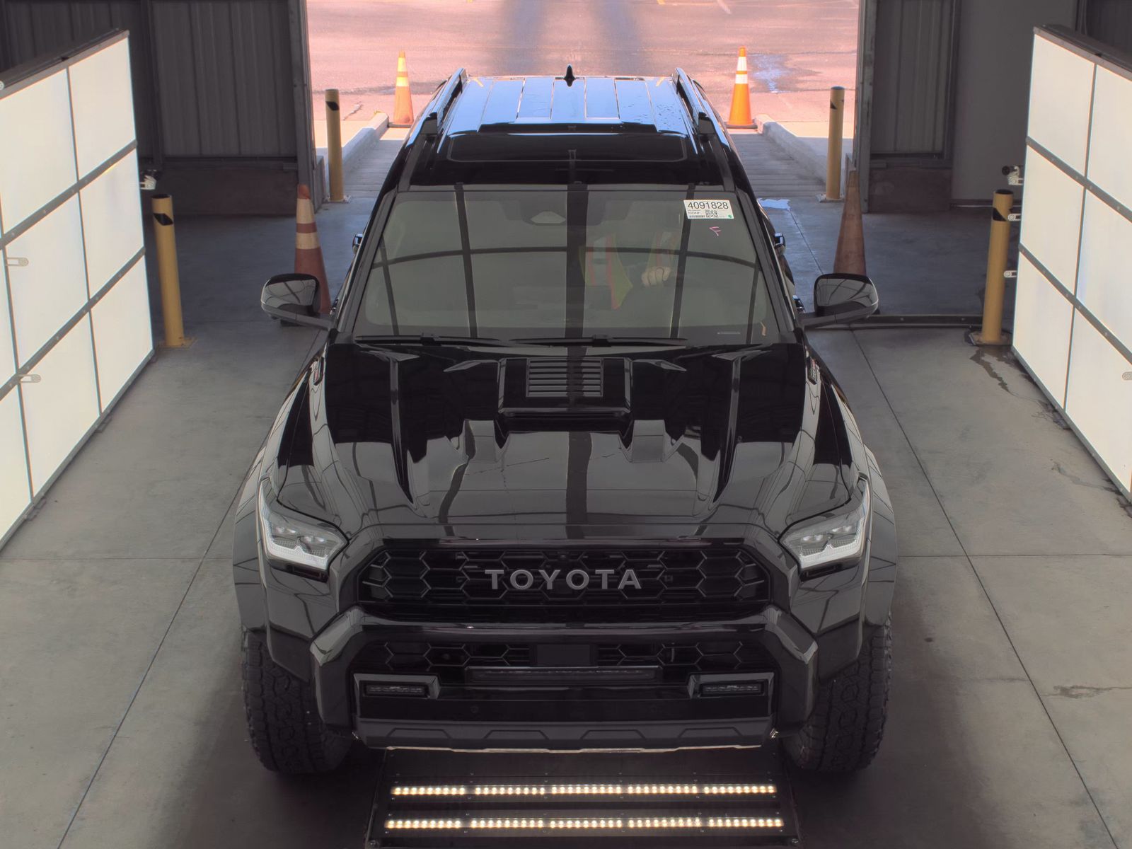 Toyota 4Runner i-FORCE MAX TRD Pro 2025