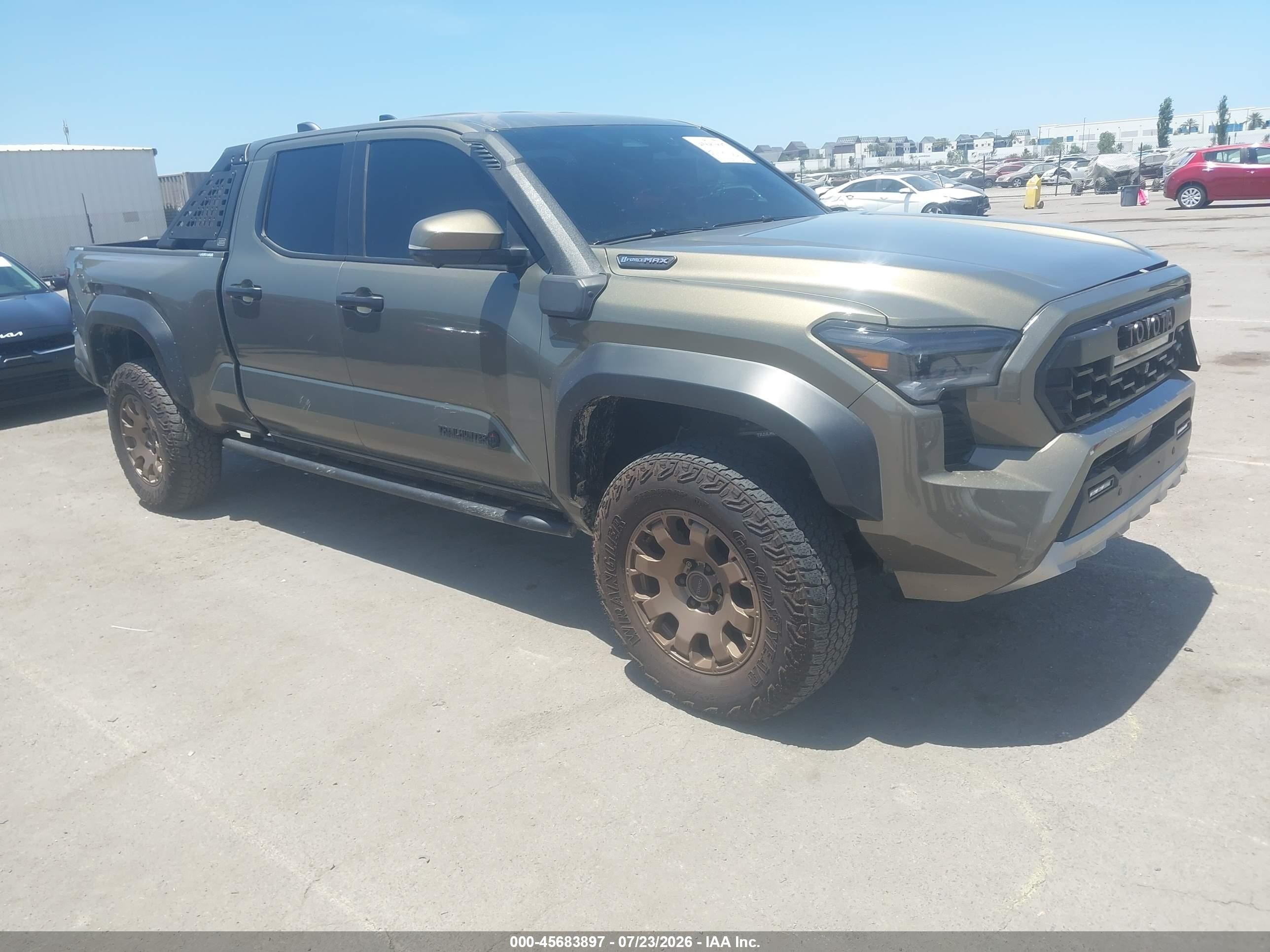 TOYOTA Tacoma Hybrid Trailhunter 2026