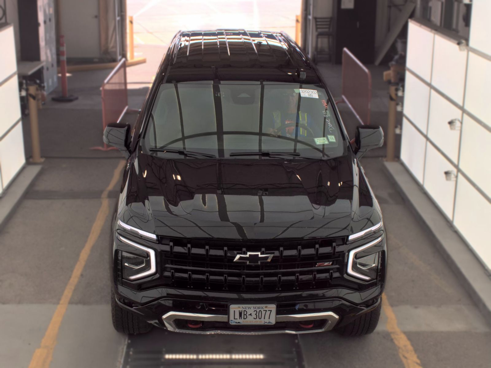 Chevrolet Suburban Z71 2Z7 2025