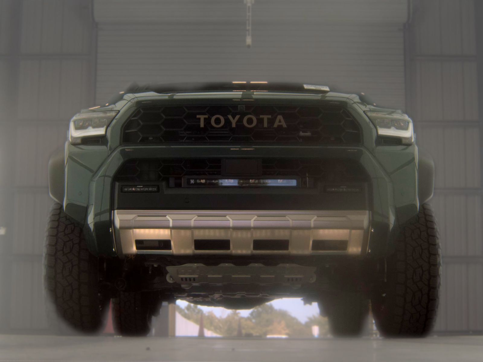 Toyota 4Runner i-FORCE MAX Trailhunter 2026