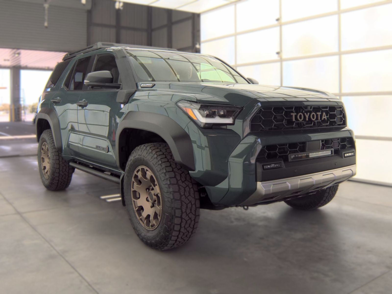 Toyota 4Runner i-FORCE MAX Trailhunter 2026
