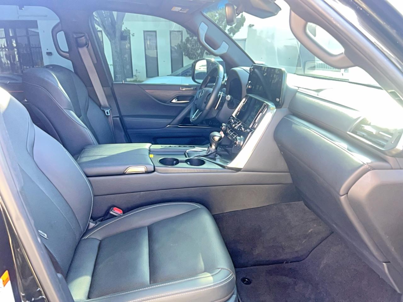 LEXUS Lx 600 Luxury 2024