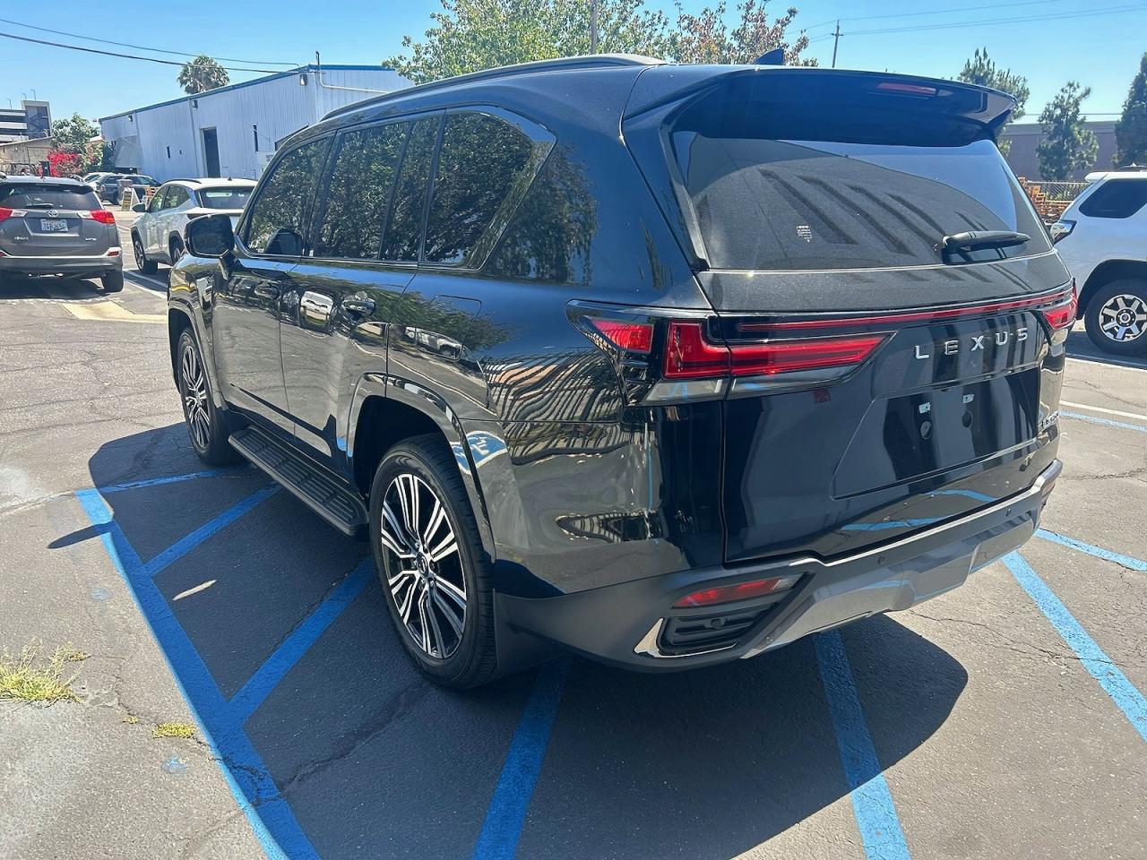 LEXUS Lx 600 Luxury 2024