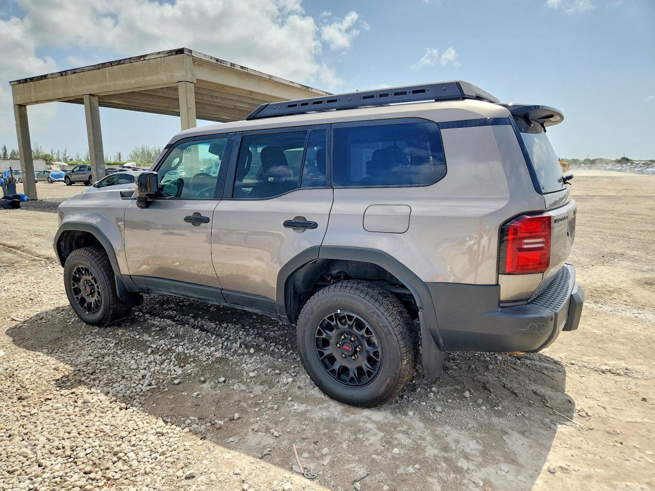 TOYOTA Land Cruiser Base 2024