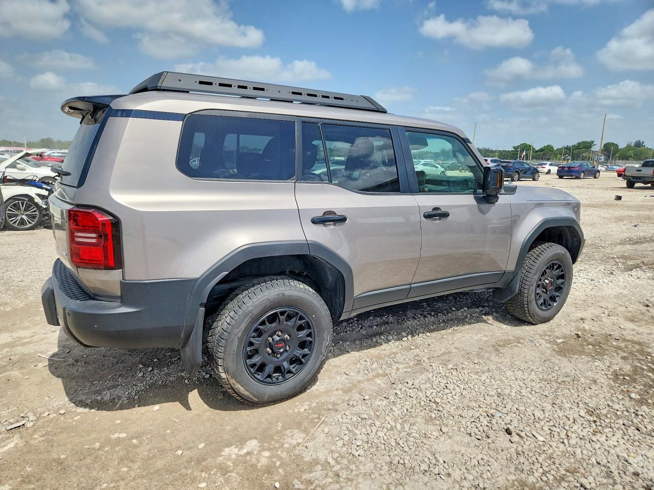 TOYOTA Land Cruiser Base 2024