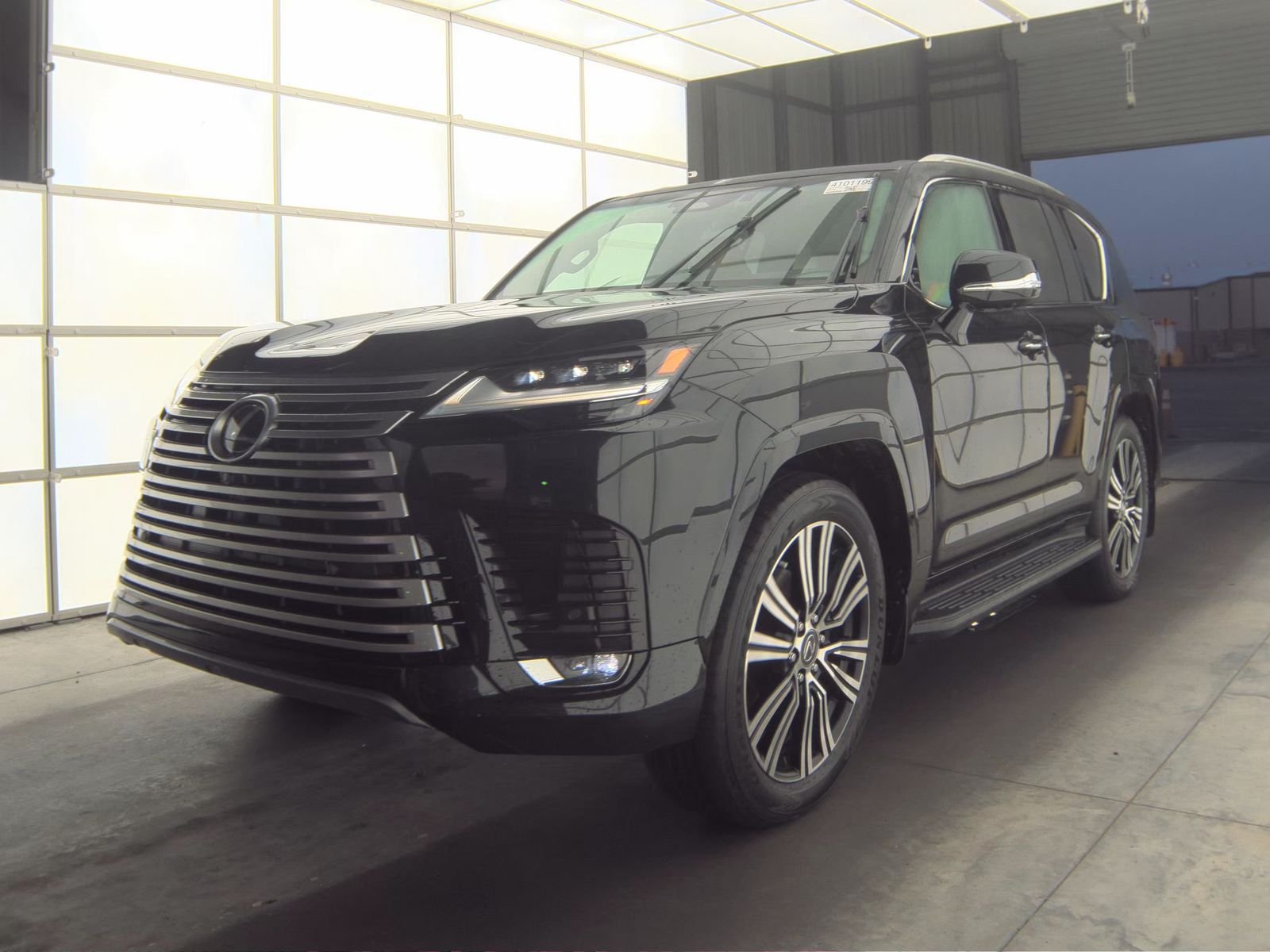 Lexus LX 600 Luxury 2025