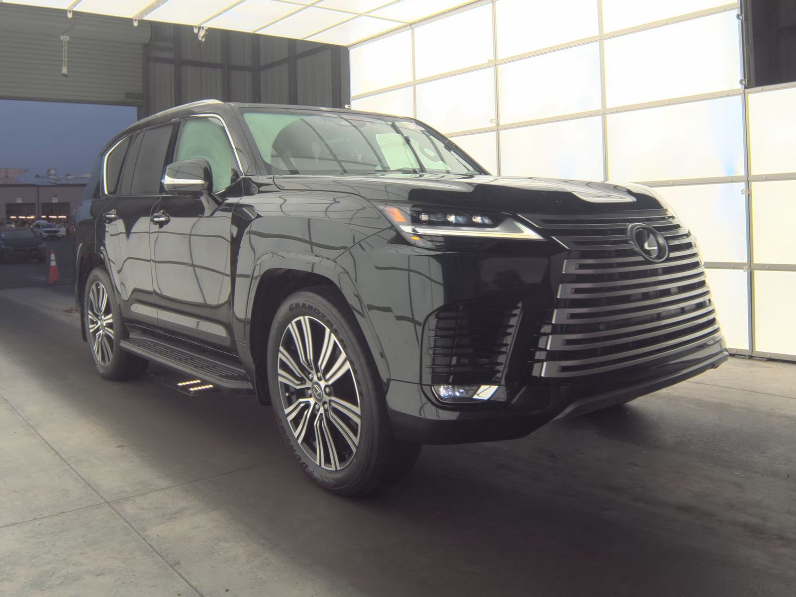 Lexus LX 600 Luxury 2025