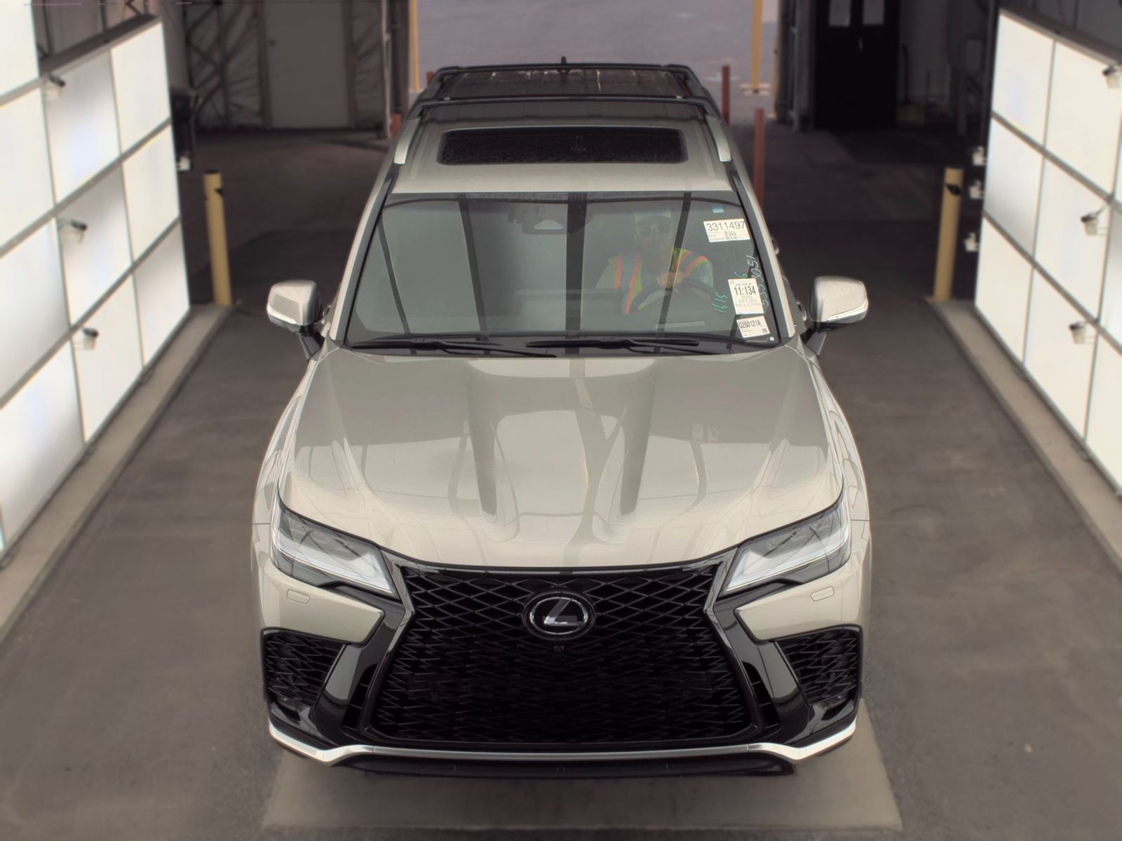 Lexus LX 600 F SPORT Handling 2025