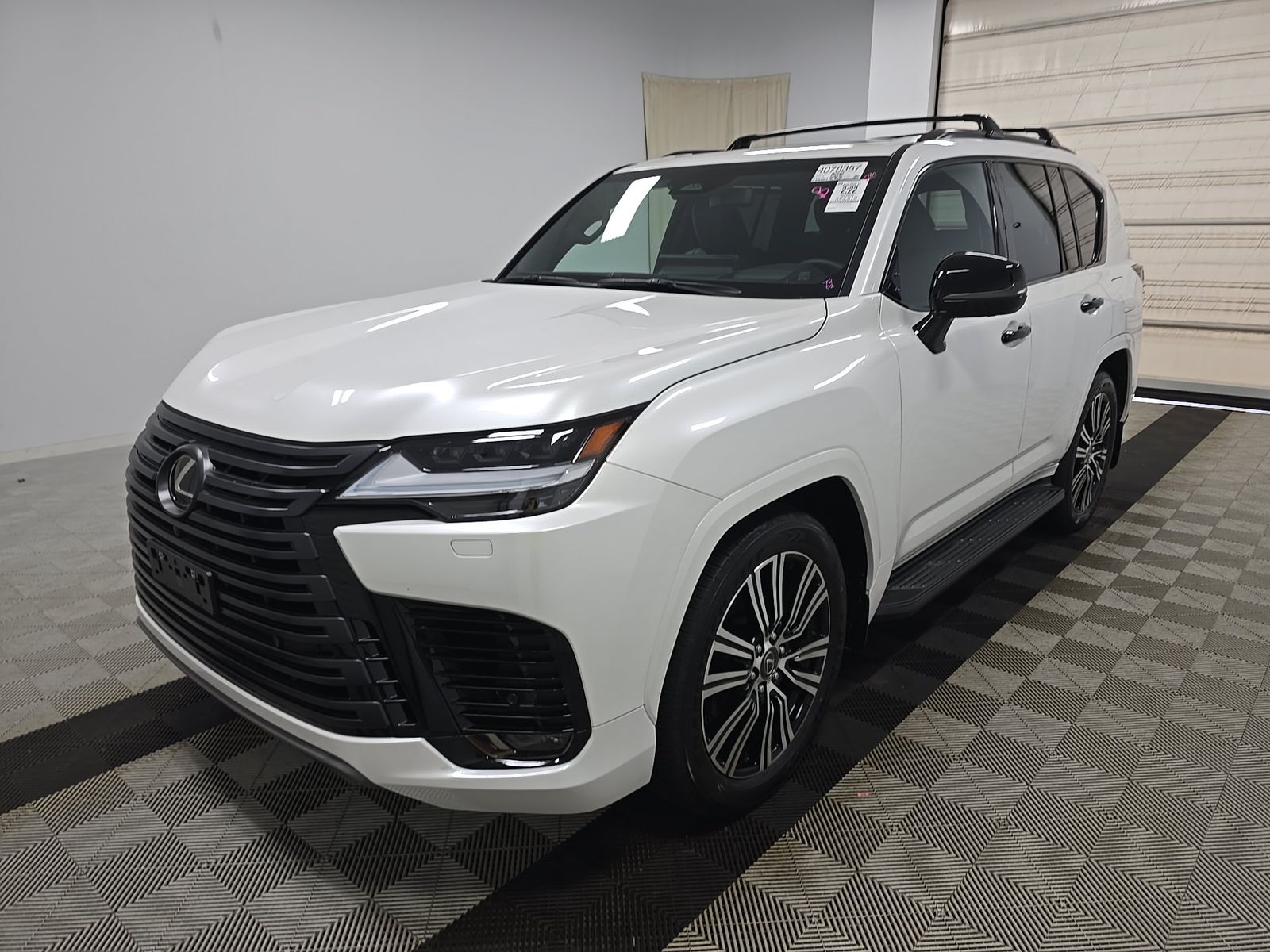 Lexus LX 600 Luxury 2025