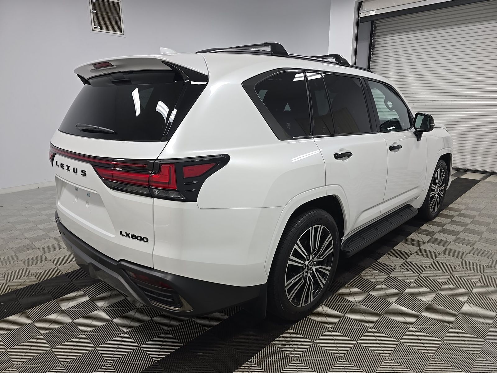 Lexus LX 600 Luxury 2025