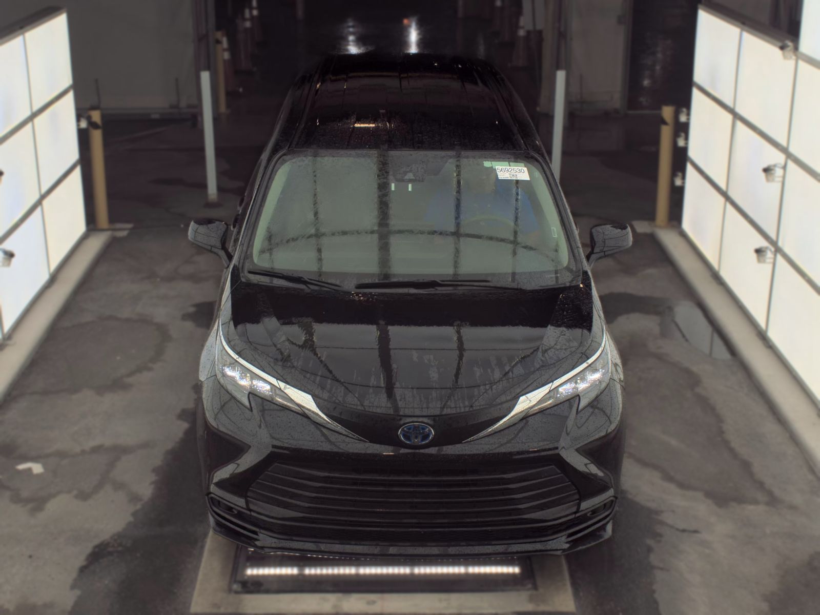 Toyota Sienna 2025