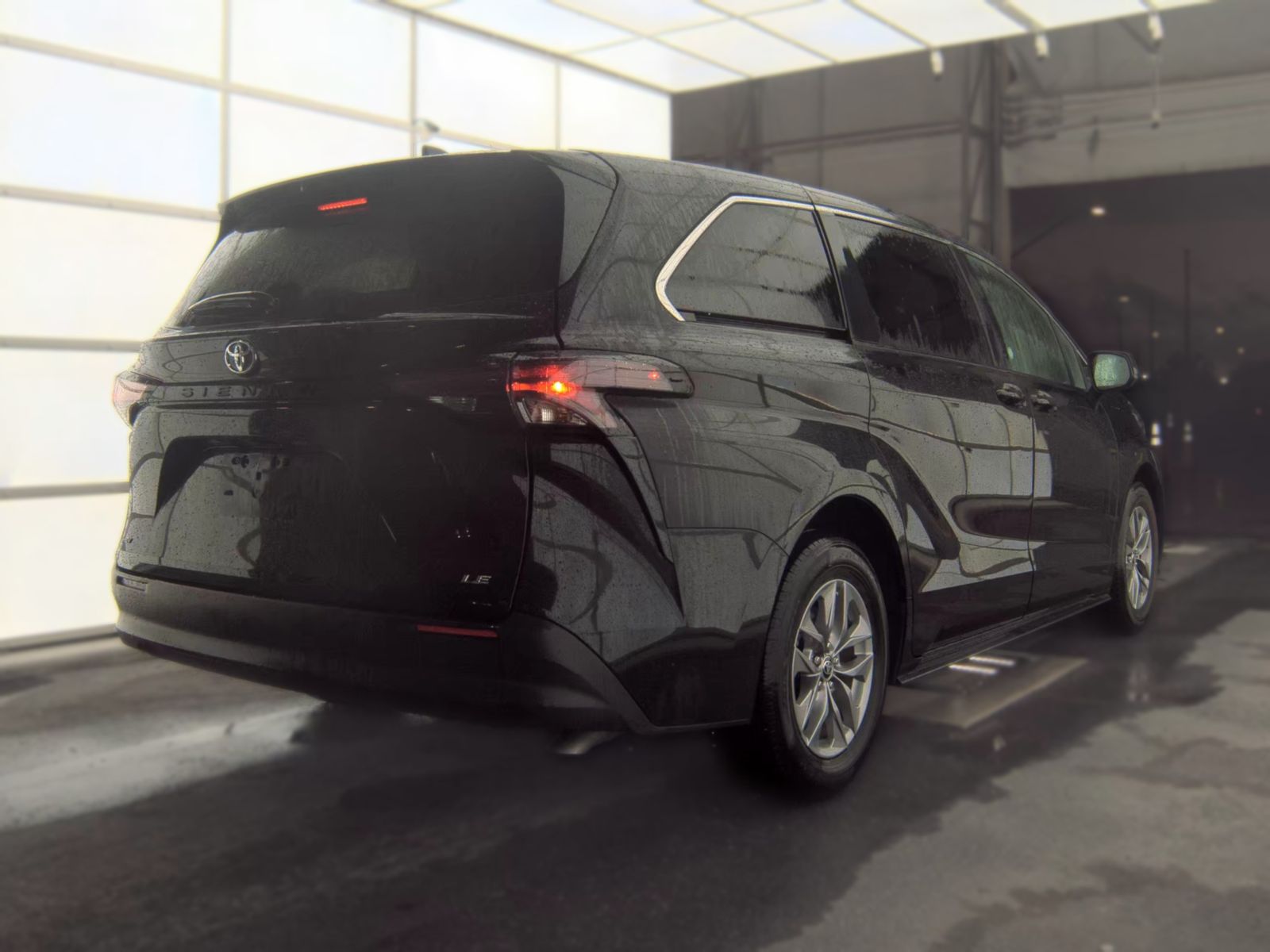 Toyota Sienna 2025