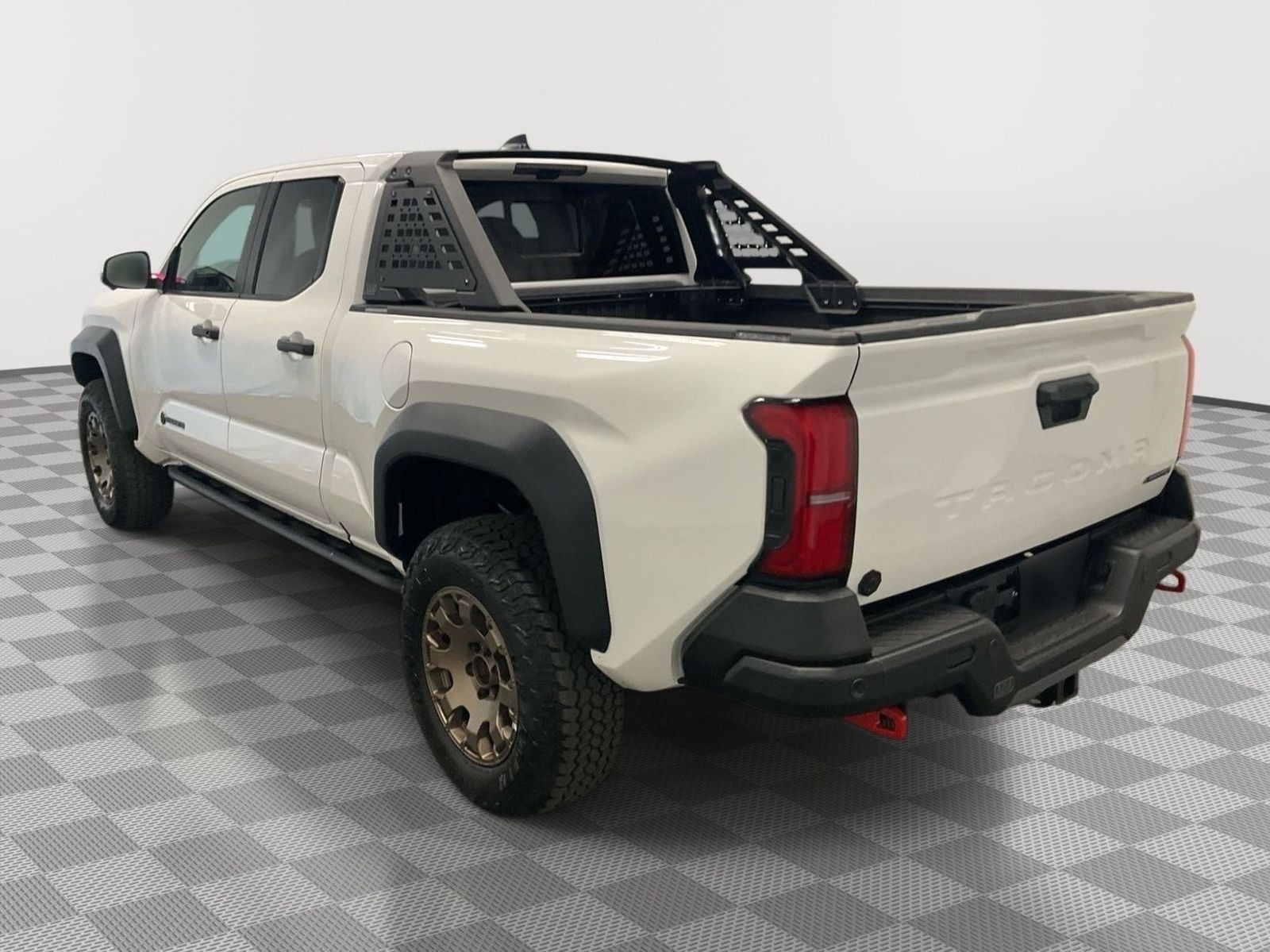 Toyota Tacoma i-FORCE MAX Trailhunter Crew Cab 2026