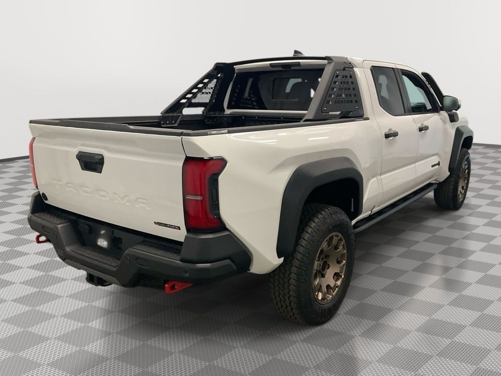 Toyota Tacoma i-FORCE MAX Trailhunter Crew Cab 2026