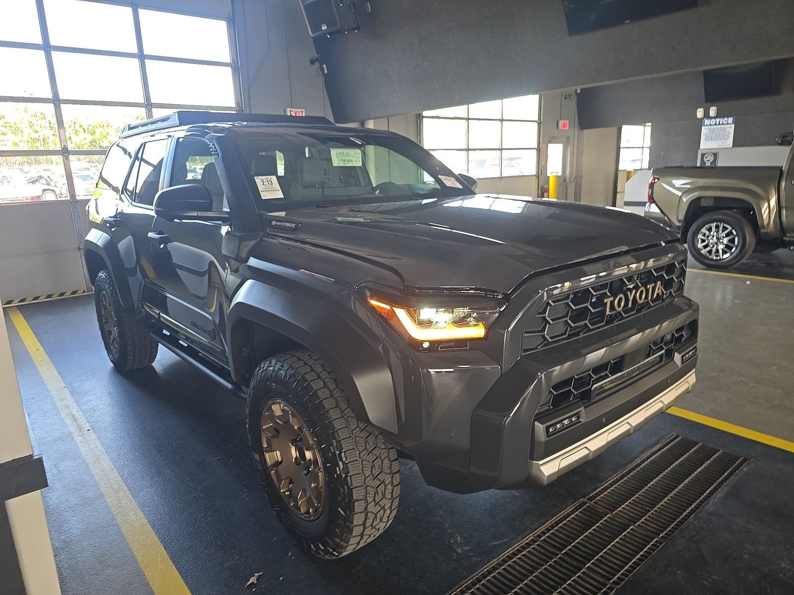 Toyota 4Runner i-FORCE MAX Trailhunter 2026