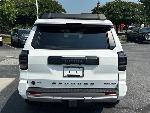 Toyota 4Runner i-FORCE MAX Trailhunter 2025