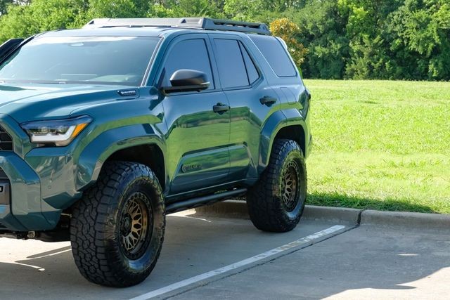 Toyota 4Runner i-FORCE MAX Trailhunter 2025