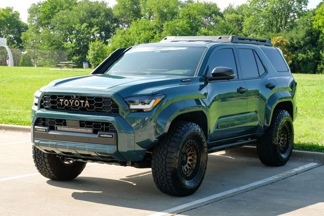 Toyota 4Runner i-FORCE MAX Trailhunter 2025