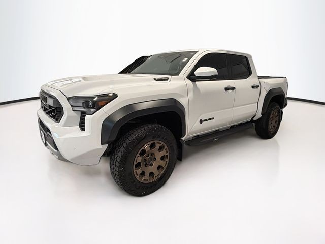 Toyota Tacoma i-FORCE MAX Trailhunter Crew Cab Medium Bed 2025