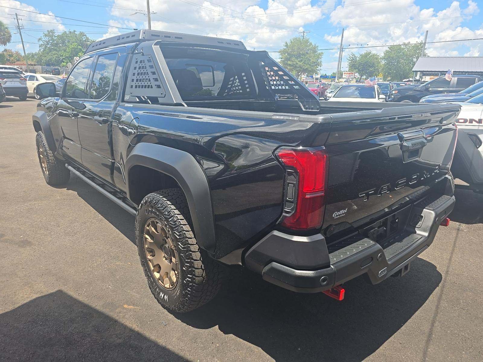 Toyota Tacoma i-FORCE MAX Trailhunter Crew Cab Long Bed 2026