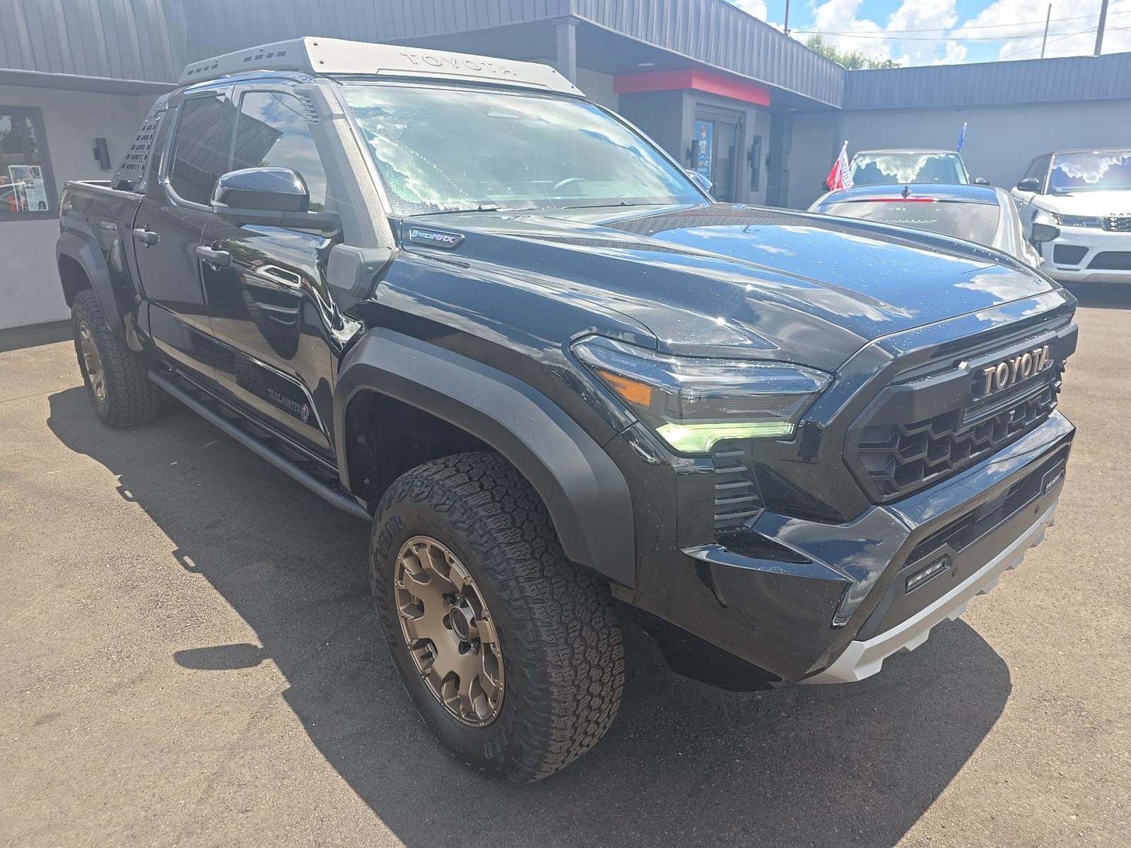 Toyota Tacoma i-FORCE MAX Trailhunter Crew Cab Long Bed 2026