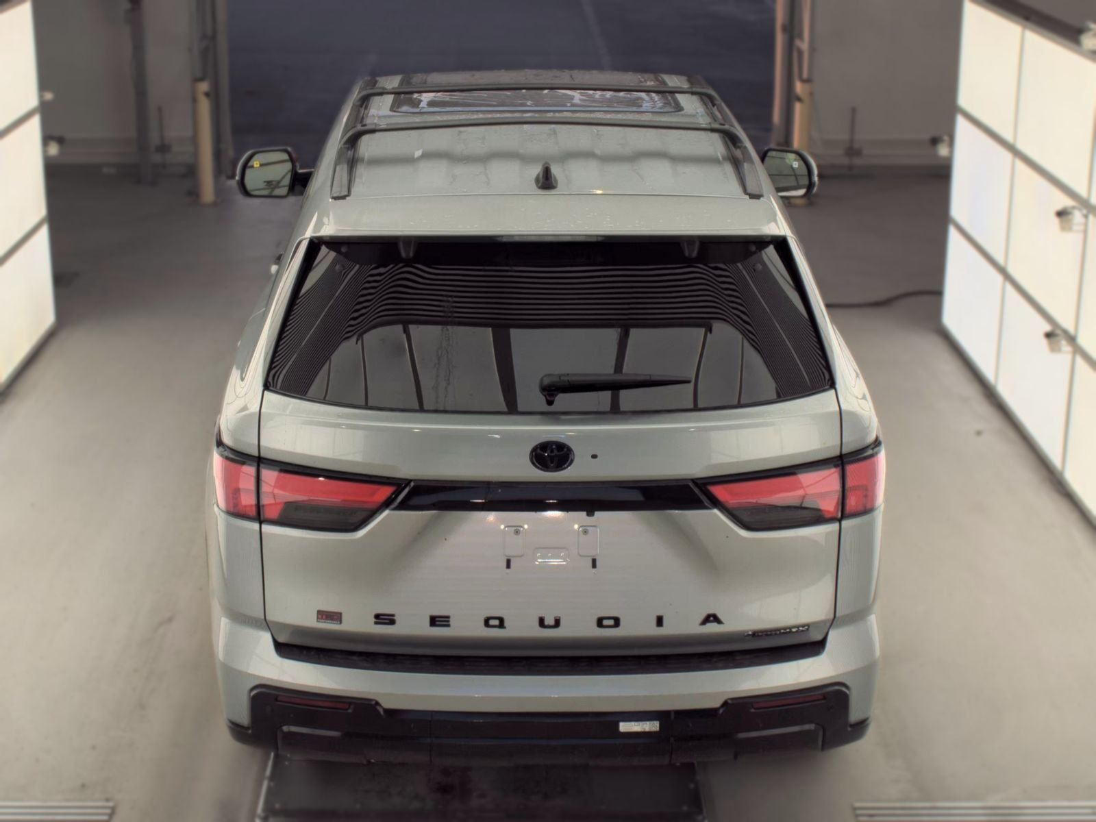 Toyota Sequoia i-FORCE MAX Platinum 2026