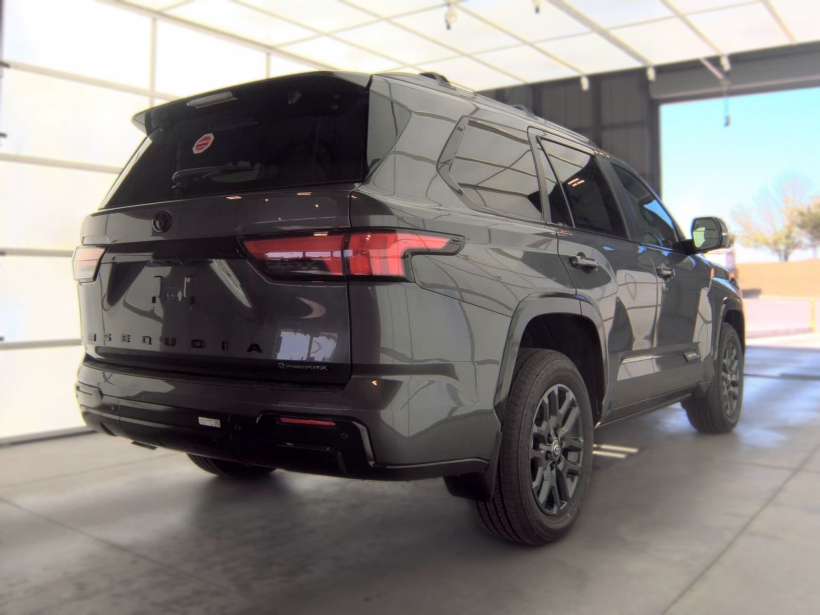 Toyota Sequoia i-FORCE MAX Platinum 2026