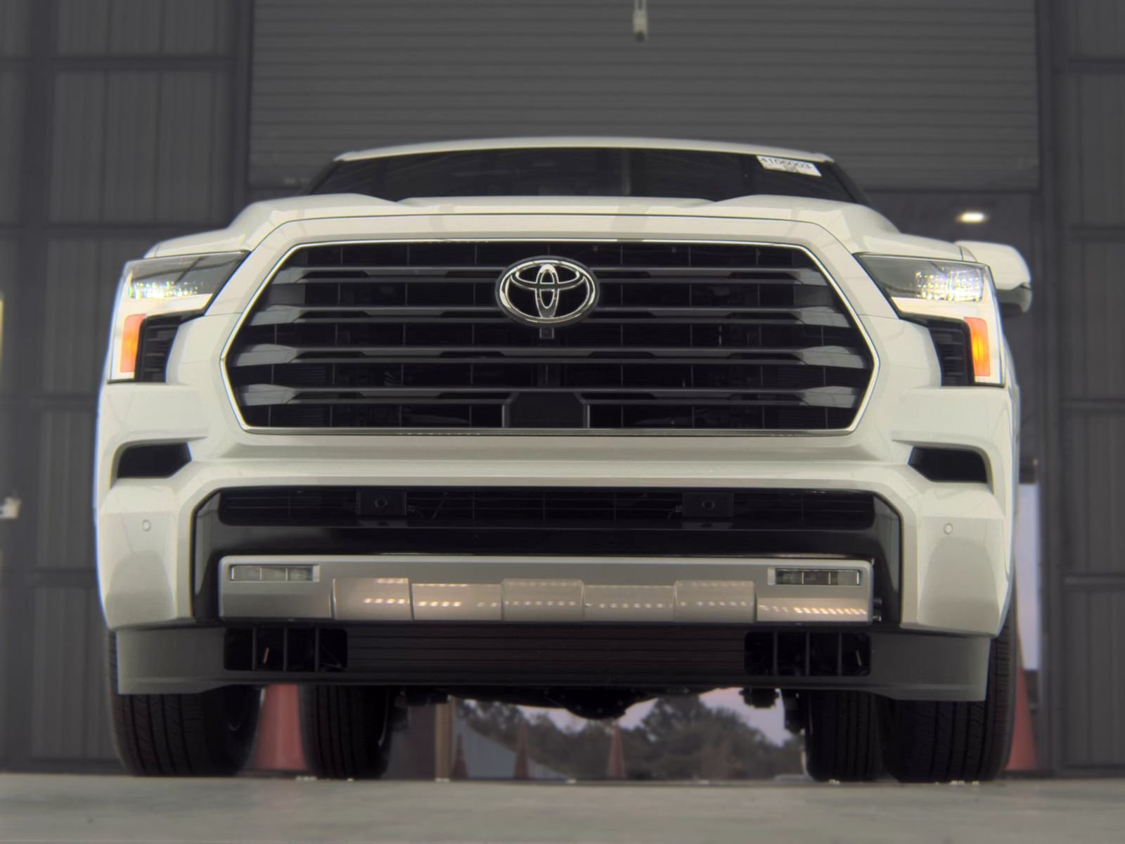Toyota Sequoia i-FORCE MAX Limited 2026