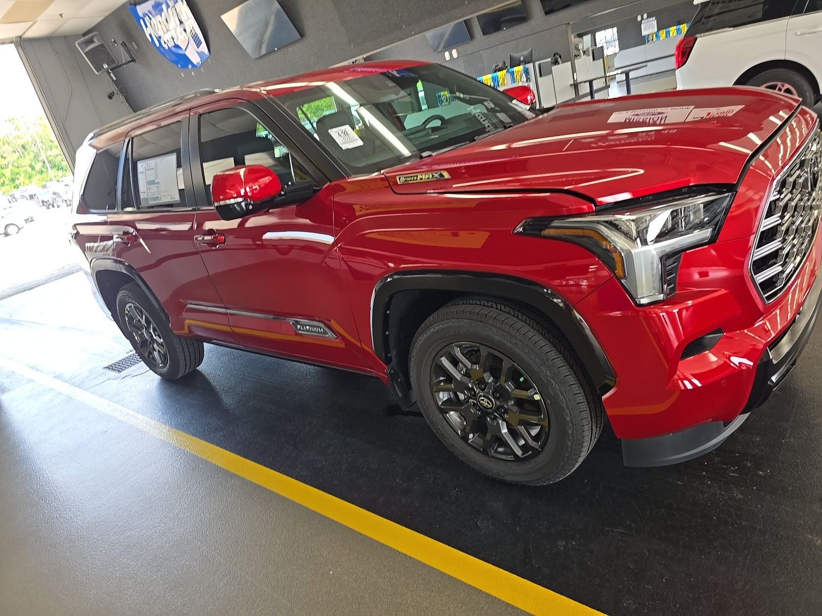 Toyota Sequoia i-FORCE MAX Platinum 2026