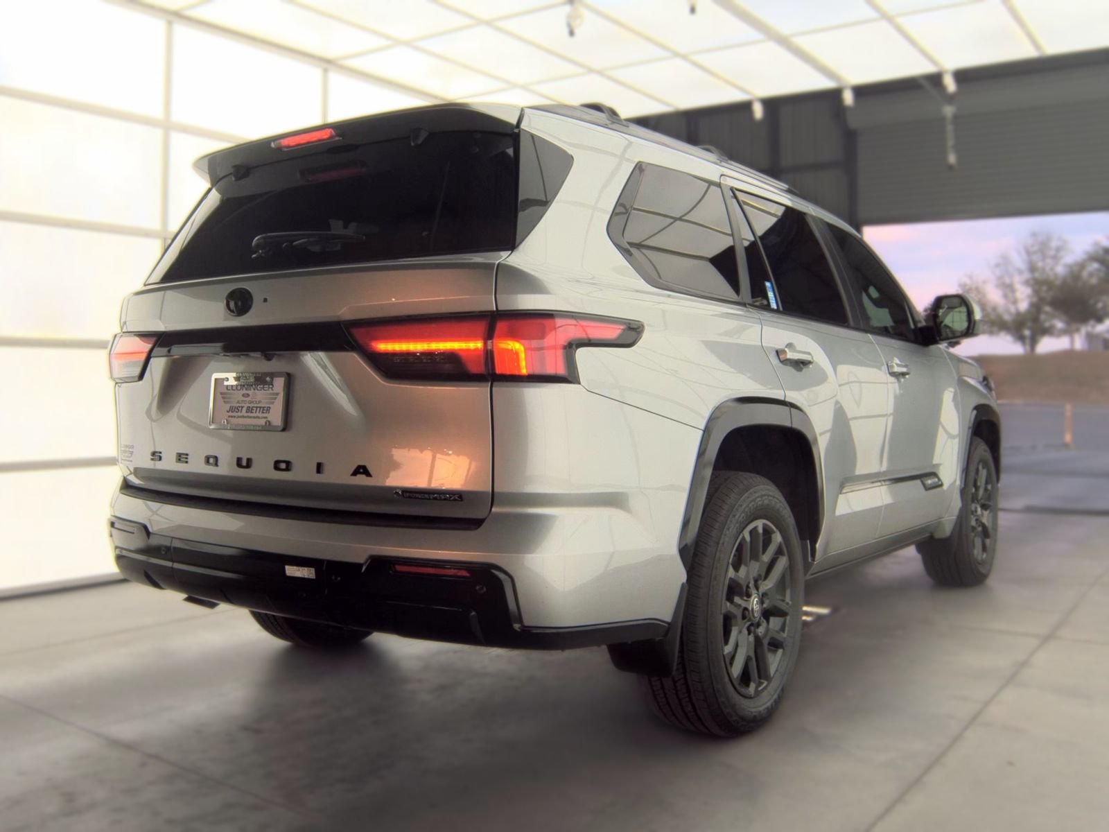 Toyota Sequoia i-FORCE MAX Platinum 2026