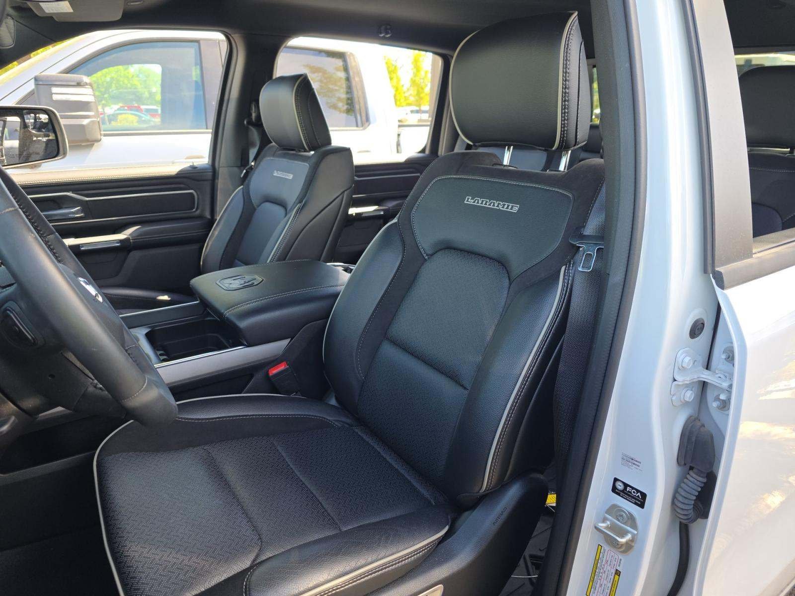 RAM 1500 Laramie Crew Cab 2024