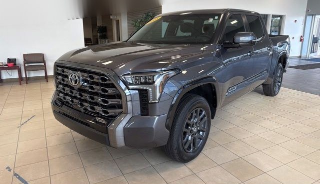 Toyota Tundra Platinum CrewMax 2025