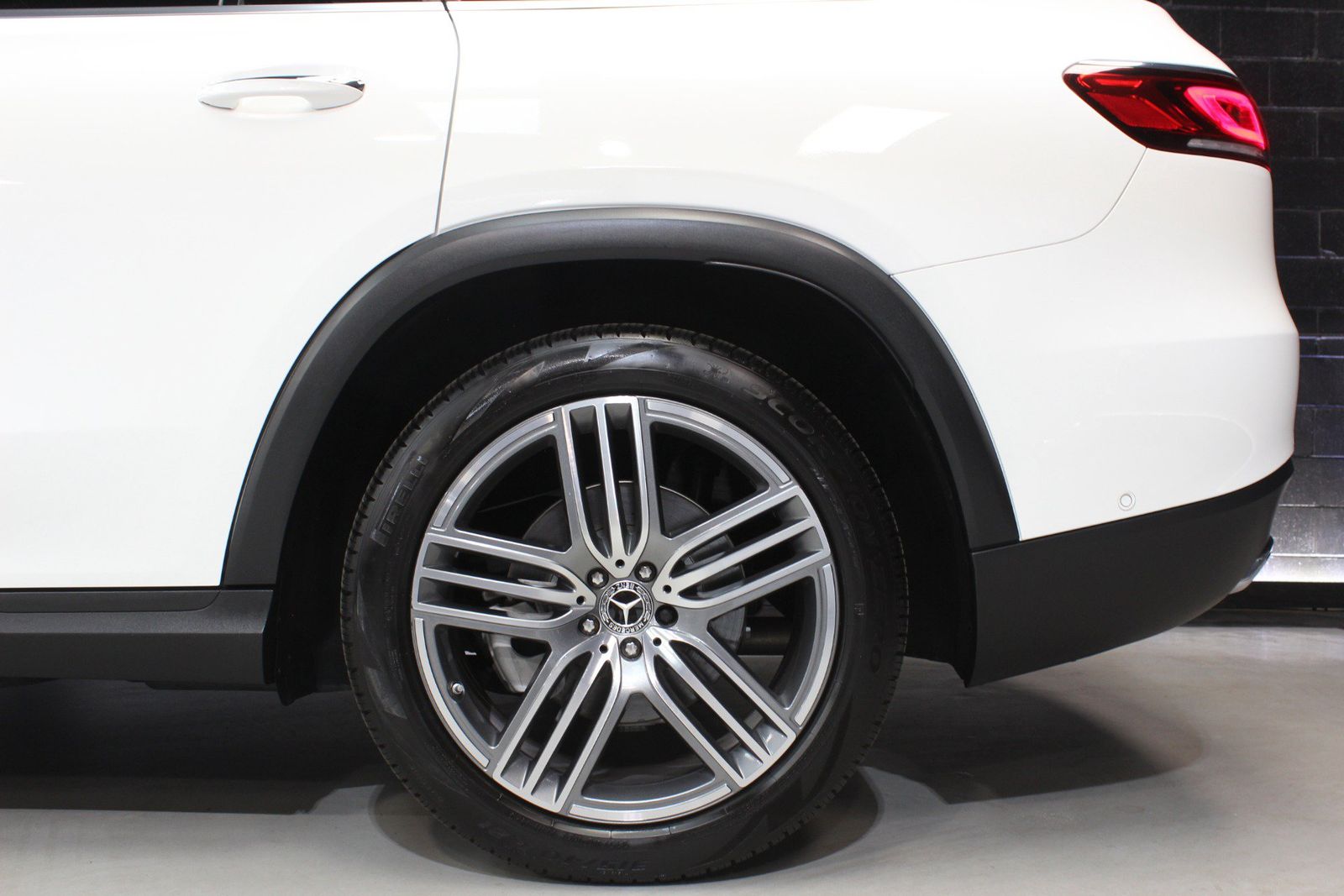 Mercedes-Benz GLS 2023